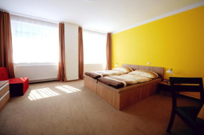  Hotel Fabrika  Угерске Градиште